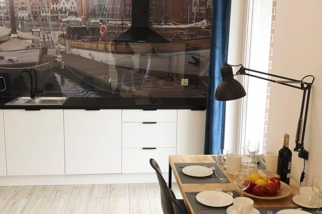 The Blue Apartment Гданск Екстериор снимка